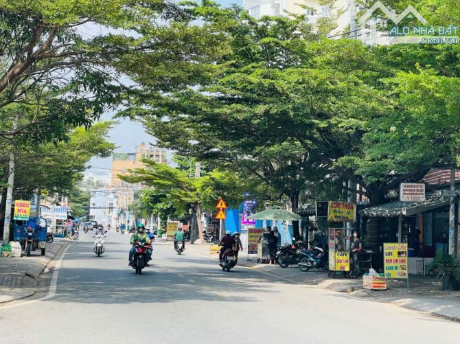 Bán nhà mặt tiền Hoàng Quốc Việt Quận 7 – 3 lầu, thu nhập 40tr/tháng, giá 21 tỷ