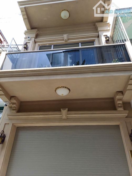 Bán nhà MT ngay Thạch Thị Thanh,Quận 1,DT:4,2mx16m.K/C 3 tầng,ở và kd, Giá bán 17,5 tỷ TL