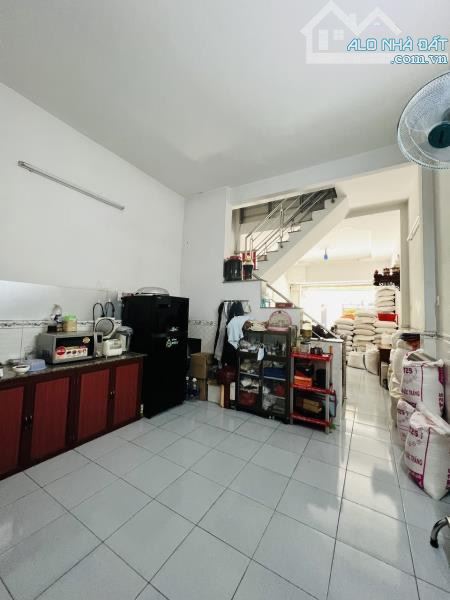 BÁN GẤP NHÀ MT NỘI BỘ BHH A GẦN LVQUỚI 64M2 NHÍCH 5 TỶ
