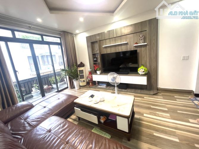 🏡 BÁN NHÀ LÔ GÓC 4 TẦNG – TĐC XI MĂNG, SỞ DẦU, HỒNG BÀNG, HẢI PHÒNG