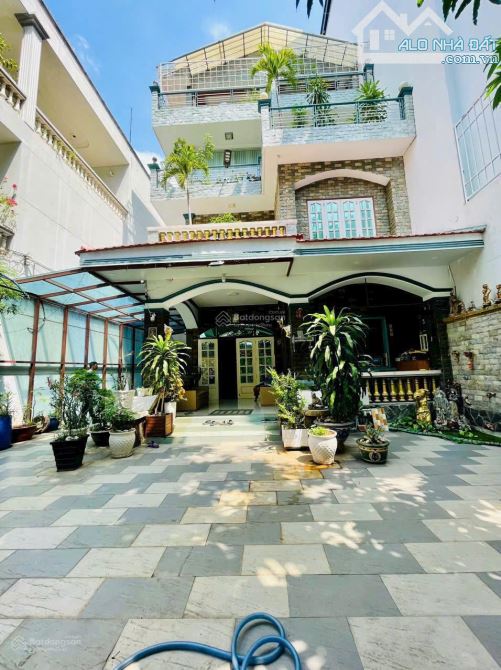 Giảm 8 tỷ! Bán nhà đường Trường Sơn Q.Tân Bình. DT: 10x 29m. Giá chỉ 155tr/m2 giá quá rẻ