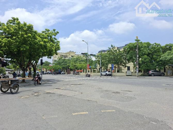 B.ÁN ĐẤT TĐC  Phường Thượng Thanh- Long Biên: Lô Góc, Đường 8m, Vỉa Hè,View Công Viên,
