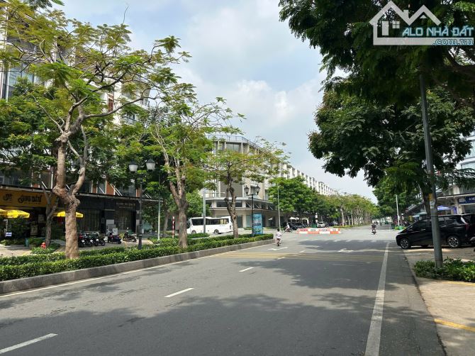 Bán Nhà Mặt Tiền 6 Tầng – Có Thang Máy – Đường Nguyễn Thị Nhung, Thủ Đức – 7x20m –  40 tỷ4