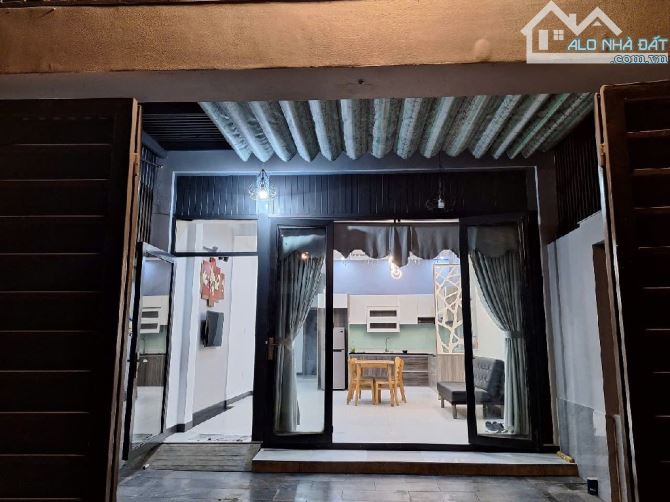 🏡 SIÊU PHẨM 2 TẦNG + TUM NAM VIỆT Á – MẶT TIỀN NGUYỄN LỮ