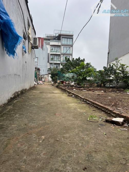 Bán 40m2 làng nghề Kiêu Kỵ, ô tô vào đất