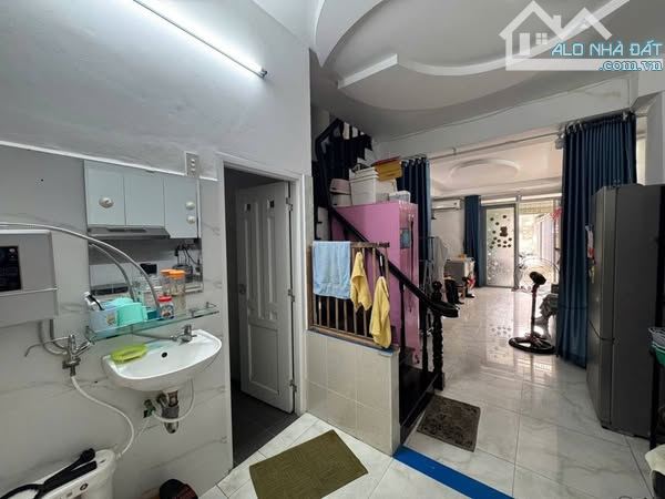 NHÀ ĐẸP NGUYỄN KIỆM - SÁT BV 175 - 2 TẦNG - 50M2 - CHỈ 4.X TỶ - GÒ VẤP .
