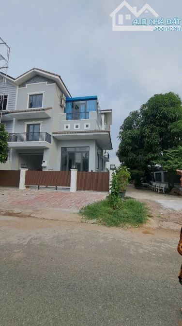 🏡 BIỆT THỰ ĐẸP 200m2 10x20m – 10 PHÒNG CHO THUÊ – THU NHẬP ỔN ĐỊNH 35TR/THÁNG