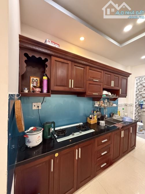 Hiếm Lê Trọng Tấn,Tân Phú, 4.6 x 14 , 3 Tầng, Cách 1 căn Ra Hẻm ô tô , Giá 5.6 Tỷ TL - 10