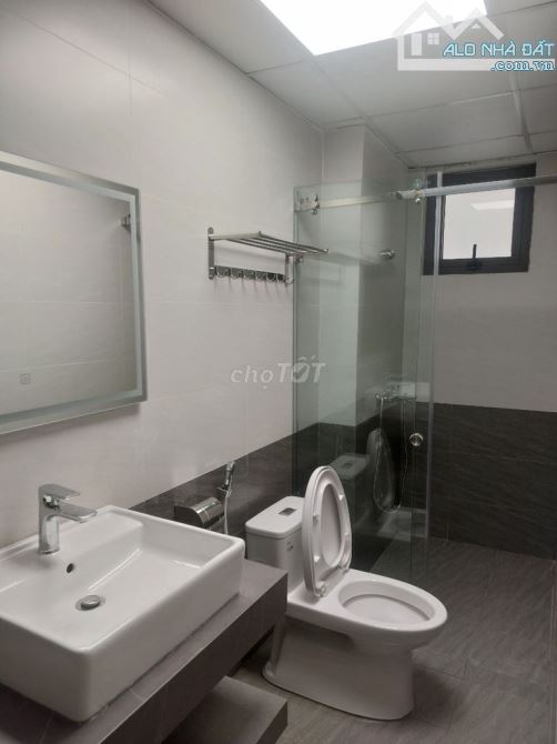 Cho thuê nhà ngõ 106 Hoàng Quốc Việt,  Dt 65m2 x 7 tầng mới đủ điều hòa có Thang Máy - 11