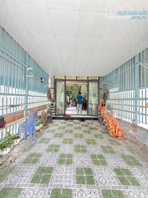 Bán NHà 3 Tầng, Hẻm Xe Hơi, Huỳnh Tấn Phát, TT Nhà Bè, 200m2, Giá Chỉ 4.9 Tỷ - 1