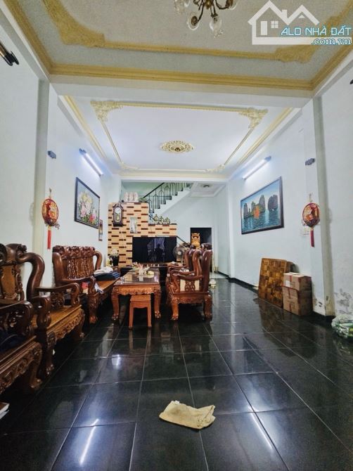 🏖️BÁN NHÀ ĐƯỜNG VĂN CHUNG  ☘️P 13 TÂN BÌNH  Hẻm Ô TO 🚖 📐NGANG 4,6M 80M2, 4 Tầng  📍GIÁ - 1