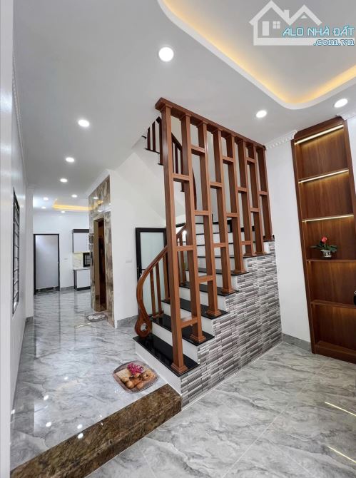 Bán nhà Đông Mỹ, Thanh Trì 60m2 x 4 tầng thang máy, gara ô tô, giá hơn 8 tỷ - 1