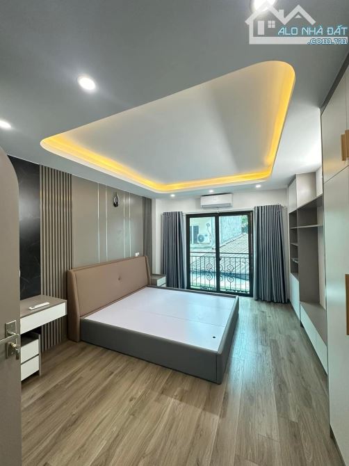 Bán nhà Song Phương, Sơn Đồng 32M 5 Tầng, 3 ngủ, ô tô đỗ, gần Đại Lộ Thăng Long - 1