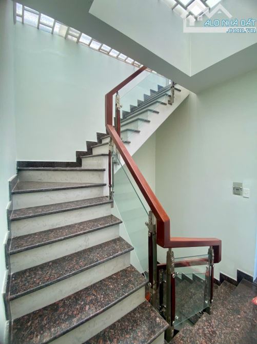 NHÀ ĐẸP NGUYỄN HỮU TIẾN – 6PN – HẺM XE TẢI TRÁNH – 86m2( 5* 17.2m) CHỈ 12.2 TỶ TL - 1