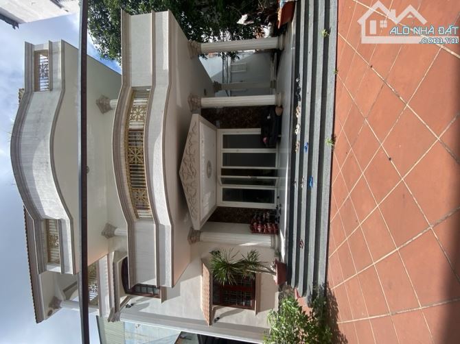 BIỆT THỰ ĐẲNG CẤP MẶT TIỀN CỐNG LỞ PHAN HUY ÍCH -TÂN BÌNH- DT:6.5/18*34M- 452M2- 45 TỶ - 1