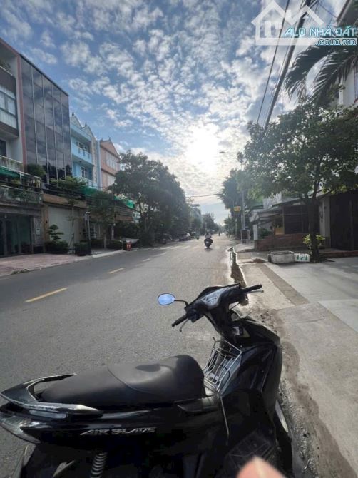 MẶT TIỀ N KINH DOANH KHU TÊN LỬA - 80M2 - 4 TẦNG CHỈ 11.2 TỶ TL - 1