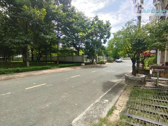 Bán đất vị trí đẹp, ngay trung tâm Biên Hòa, khu D2D, giá 10 tỷ có thương lượng - 1