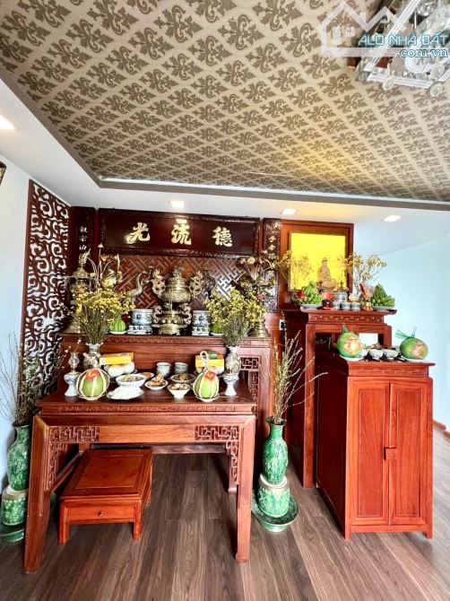 NHÀ HẦM 4 TẦNG MAN THIỆN - 117M2 NGANG 5M - XÂY Ở KIÊN CỐ - FULL NỘI GỖ - NHỈNH 18 TỶ - 1