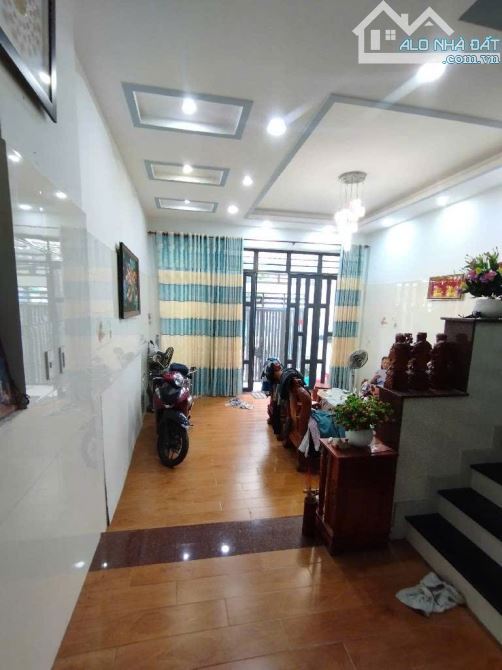 Nhà 4Tầng đường TX33 phường TX Q12 DT 158m2(5x32) hẻm 6m💲8,5tỷ - 1