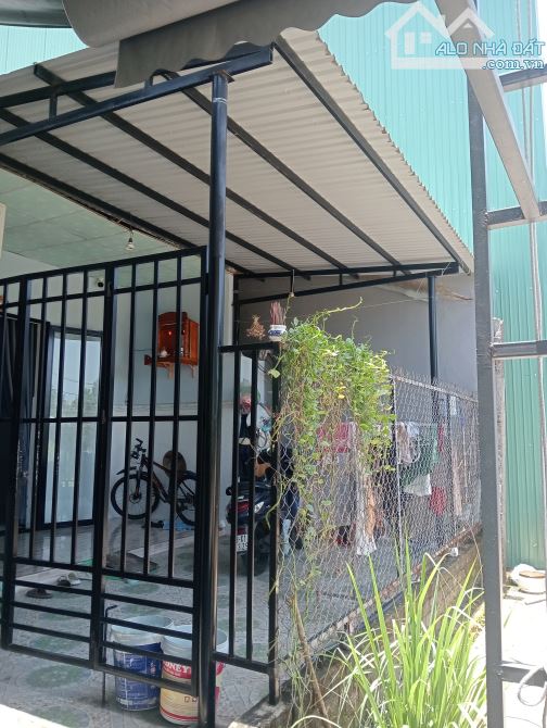 BÁN NHÀ CẤP 4,DIỆN TÍCH KHỦNG, KHÔNG CÓ CĂN THỨ 2, GẦN trục đường chính THĂNG LONG - 1