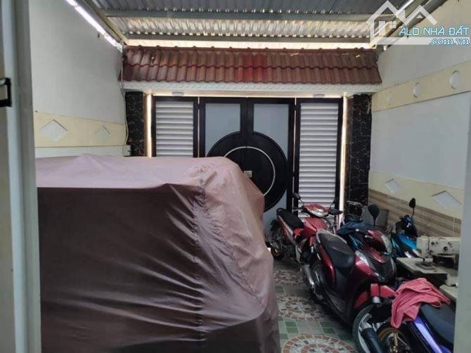 Nhà 3 tầng đường HIỆP THÀNH 17 phường HT Q12 dt 170m2 (4,4m/4,85mx25,2m/35m) Hẻm Ôtô thông - 1