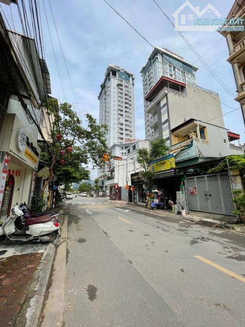 BÁN NHÀ 3T MẶT NGÕ TO HƠN MP AN DƯƠNG VƯƠNG TÂY HỒ Ô TÔ KING DOANH ĐỈNH 105M2 MT 5M 27 TỶ. - 1