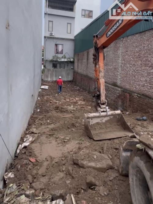 -Bán nhà từ móng - Đón sóng đầu tư tại số 23 ngõ 84 Nguyễn Thời Trung, Thạch Bàn, Long Biê - 1