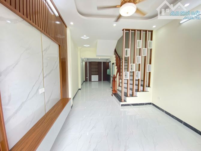 🔥BÁN NHÀ 4,5 TẦNG NGÕ 61 TÂN LẬP – ĐỐI DIỆN CHỢ, VÀI BƯỚC CHÂN RA TRỤC CHÍNH – GIÁ 5 TỶ🔥 - 1