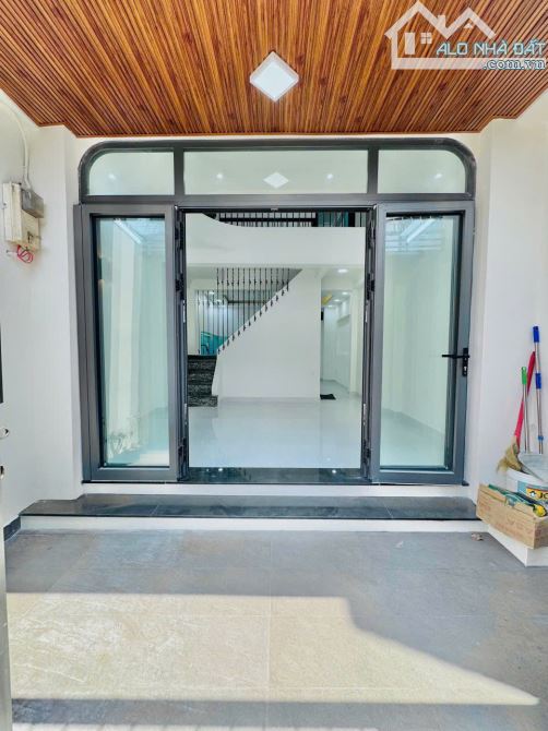 Siêu phẩm nhà mới đẹp, đường Lê Quang Định cách ĐH Văn Lang cơ sở 2, 3 tầng, 43m2, 7.2 tỷ - 1