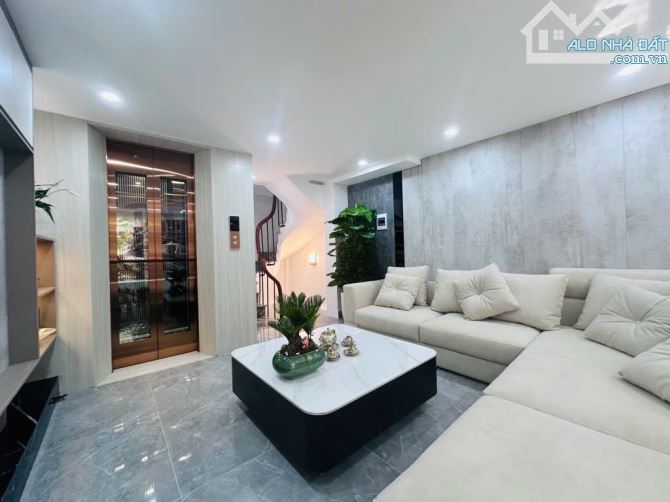 Minh Khai - Nhà 7 tầng thang máy, lô góc - Ngõ thông kinh doanh - Full nội thất