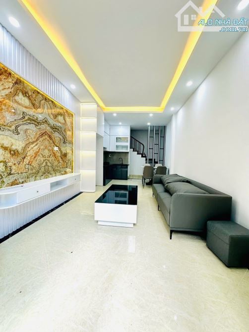 SIÊU PHẨM NHÀ MỚI KIM GIANG – HOÀNG MAI- 35M² – 5 TẦNG – GIÁ 8.1 TỶ FULL 3 PHÒNG NGỦ