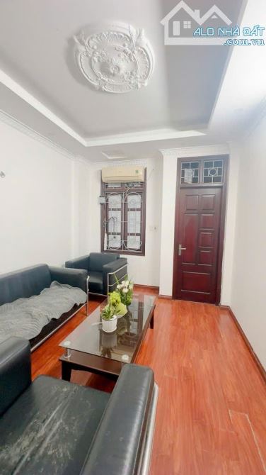 Bán nhà Kim Ngưu - Mặt ngõ thông, kinh doanh - Tương lai ra mặt phố.