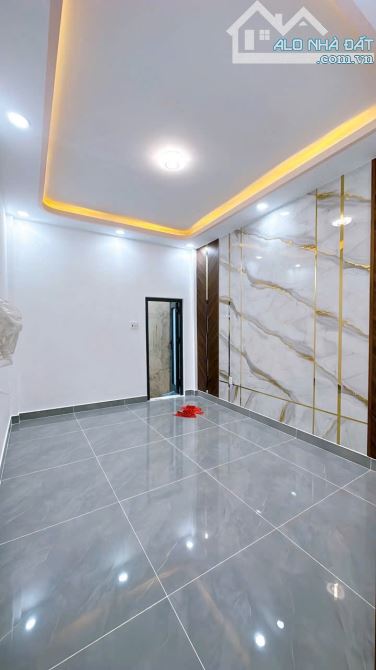 BÁN NHÀ MỚI ĐẸP 2 TẤM 3PN TẠI Q4 SỔ RIÊNG VỊ TRÍ 1/ TÔN ĐẢN KHU DÂN CƯ GIÁ 4TỈ 890 TL - 1