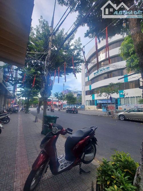 SIÊU HIẾM ! CĂN GÓC 3 MẶT TIỀN 200M2 NGUYỄN THỊ MINH KHAI, HẢI CHÂU I, ĐÀ NẴNG. GỌI HƯƠNG - 1