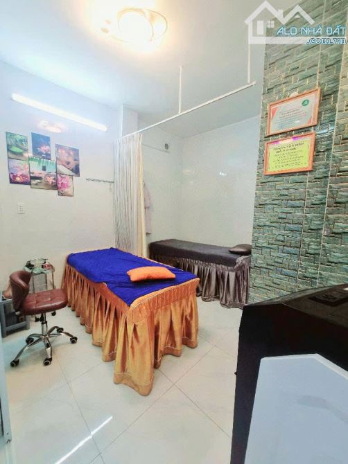 Nhỉnh 5 tỷ. Nhà bán vừa ở vừa kinh doanh Phan Xích Long, p3, Phú Nhuận - 1