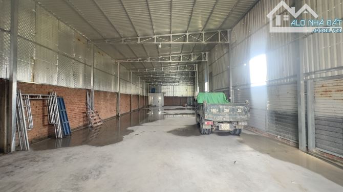Xưởng Dĩ An 550m/20tr Đường Xe Cont Sân Rộng - 1