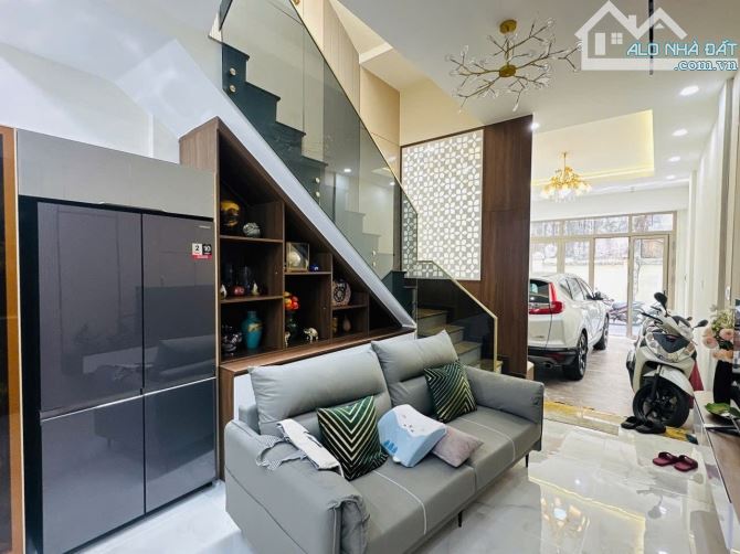 Mặt tiền KD Huyền Quang P.Tân Định 59m2 ngang 4m 2 tầng giá 18.5 tỷ - 1