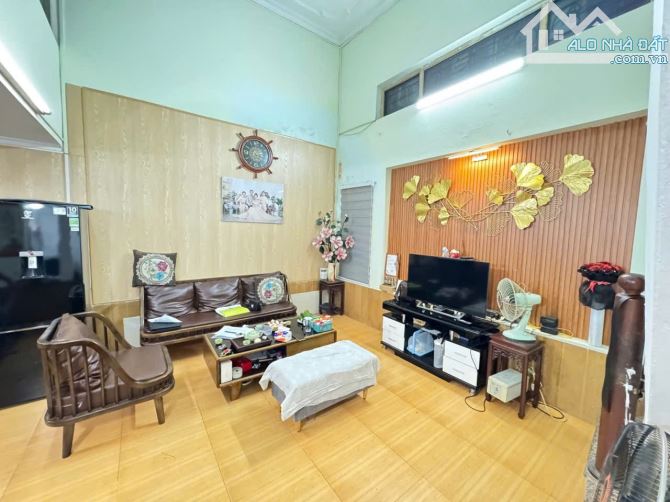 7,2 tỷ, 35m2, 4 tầng hiếm-Nguyễn An Ninh, Hoàng Mai, ô tô, 2 thoáng, gần trường, chợ - 1
