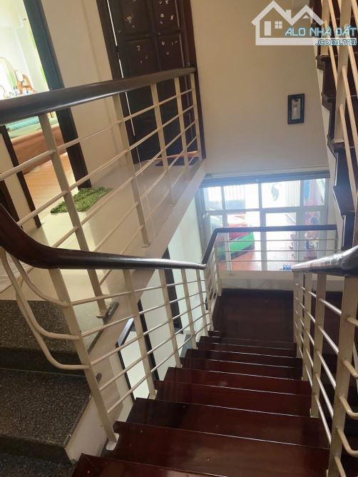 Bán nhà 3 tầng mặt tiền Võ Nguyên Giáp 140m2 ngang 7m cực đẹp ngay đối diện Furama - 1