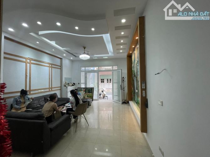 LIỀN KỀ VĂN QUÁN - HÀ ĐÔNG - PHÂN LÔ KINH DOANH - 2 MẶT THOÁNG - GARA Ô TÔ - VỈA HÈ - 68M - 1