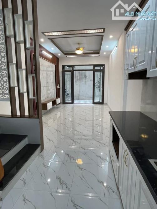 CHÍNH CHỦ CẦN B Á N NHANH NHÀ 5 TẦNG MỚI CỨNG TẠI THANH LÂN THANH ĐÀM - 2