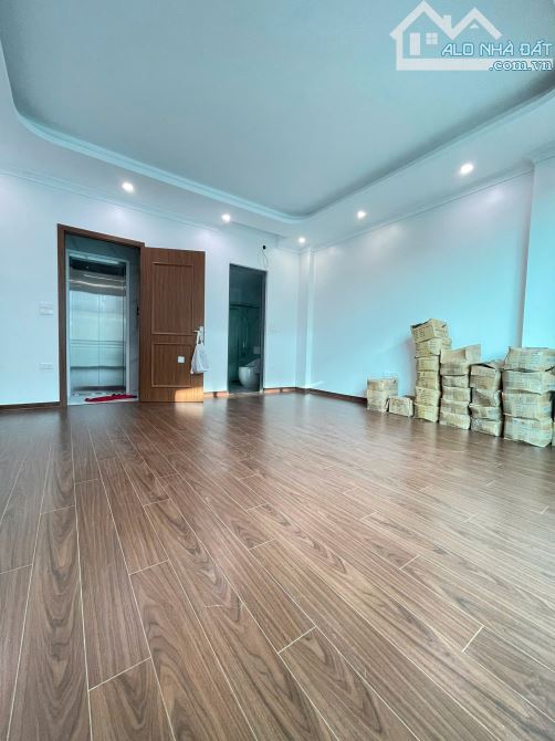 (MỘT CĂN DUY NHẤT) PHỐ HƯNG THỊNH -KHU TĐC X2A YÊN SỞ -PHÂN LÔ ÔTÔ -6 T THANG MÁY 12.95 TỶ - 2