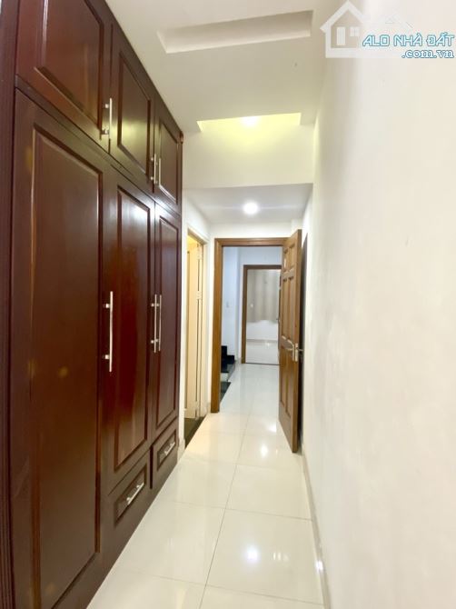 💐BÁN  Nhà Đường BẦU Cát  📍P 12 TÂN BÌNH  📐NGANG 4M 68M2 4TẦNG  ☘️Giá : Chỉ 13TỶ  Hẻm Xe - 2