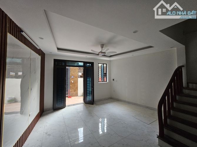 Bán siêu phẩm phân lô vỉa hè, Ô TÔ TRÁNH, THANG MÁY, Phú Diễn, quận Bắc Từ Liêm. - 2