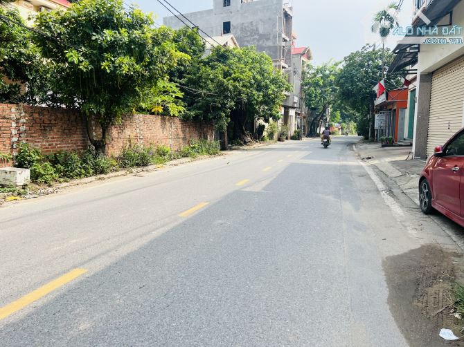 SIÊUU PHẨM TUYỆT ĐẸP ĐƯỜNG THÔNG Ô TÔ TẢI 101M NAM HỒNG CHỈ 6,3Đ - 2