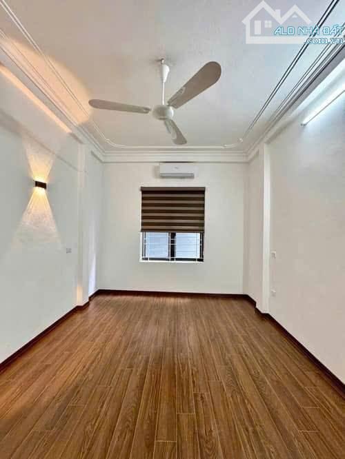 💥NGÔI NHÀ TẠI THẠCH BÀN – LÔ GÓC, THANG MÁY, NỘI THẤT NHẬP KHẨU – GIÁ CHỈ 8.x TỶ! 💥 - 2