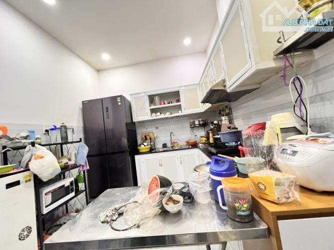 NHÀ MỚI VÀO Ở NGAY – HẺM XE HƠI – GIÁ NHỈNH 5 TỶ – DT 75M² (4x18.5m) - 2