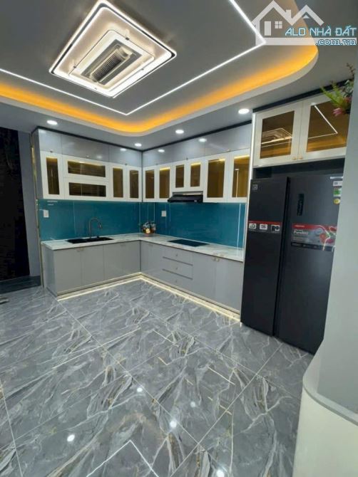 Nhà đẹp 5 tầng 56m² Q12 cách 10 ra mặt tiền Lâm Thị Hố,nội thất đầy đủ,giá chỉ 6.3 tỷ - 2