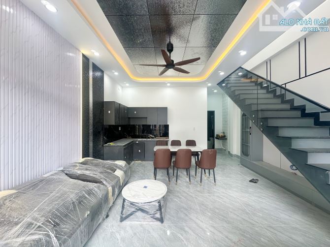 BÁN 3 CĂN NHÀ 1 TRỆT 1 LẦU THIẾT KẾ HIỆN ĐẠI - THUỘC P.TÂN VẠN. GIÁ 2,750 TỶ TẶNG NỘI THẤT - 2