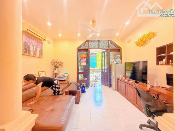 BÁN NHÀ ĐƯỜNG BƯỞI - DT 66M2 x 5T - MT 4,6M - 25,5 TỶ - MẶT PHỐ - LÔ GÓC - VỈA HÈ - 2